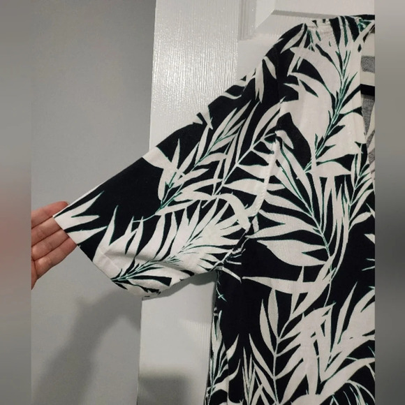 Talbots Woman White, Black & Green Bamboo Leaf Print Short Sleeve Cardigan 2X - Picture 6 of 10